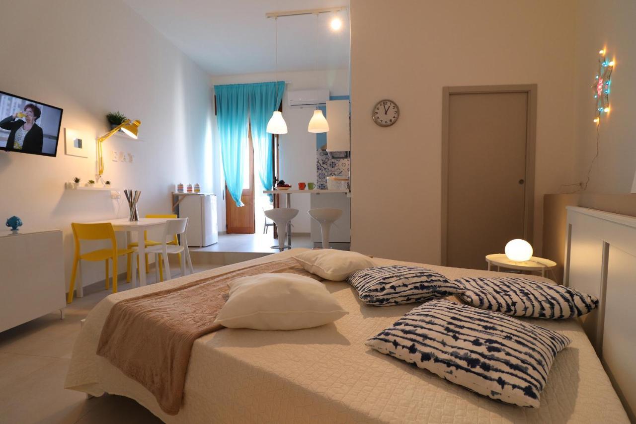 Holiday Home Maya In Otranto 2 Places Bagian luar foto